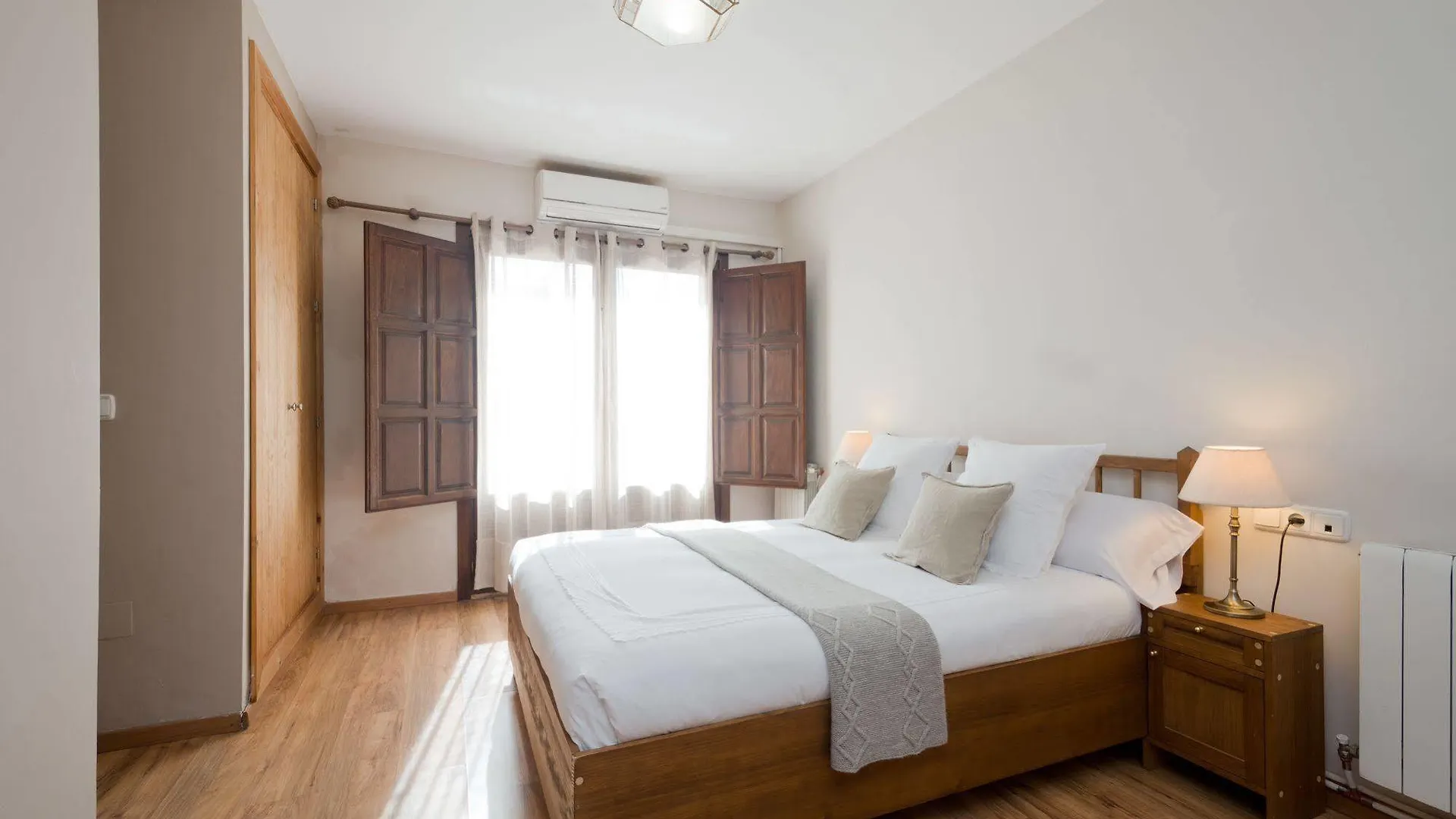 Casa Bombo Bed & Breakfast Granada 3*,  Spain