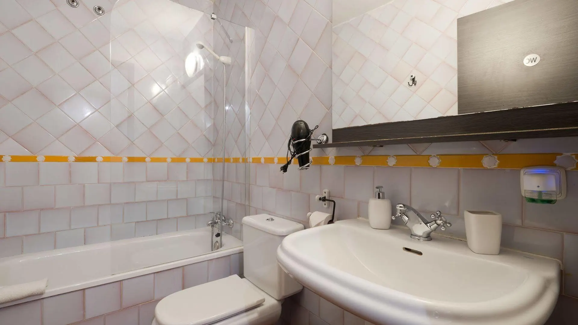 Casa Bombo Bed & Breakfast Granada